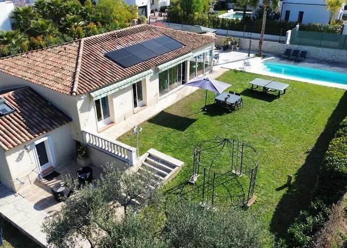 Magnifique Studio 2 Adultes, 2 Enfants Nice, Piscine, Parking