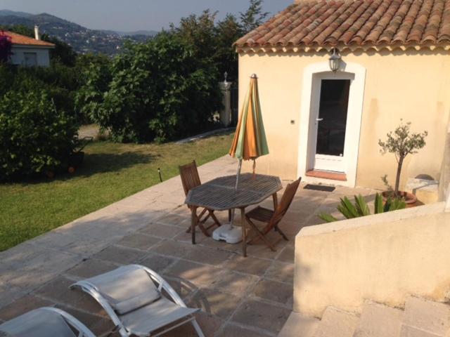 Apartment Magnifique 2 Adultes, 2 Enfants Nice, Piscine, Parking *